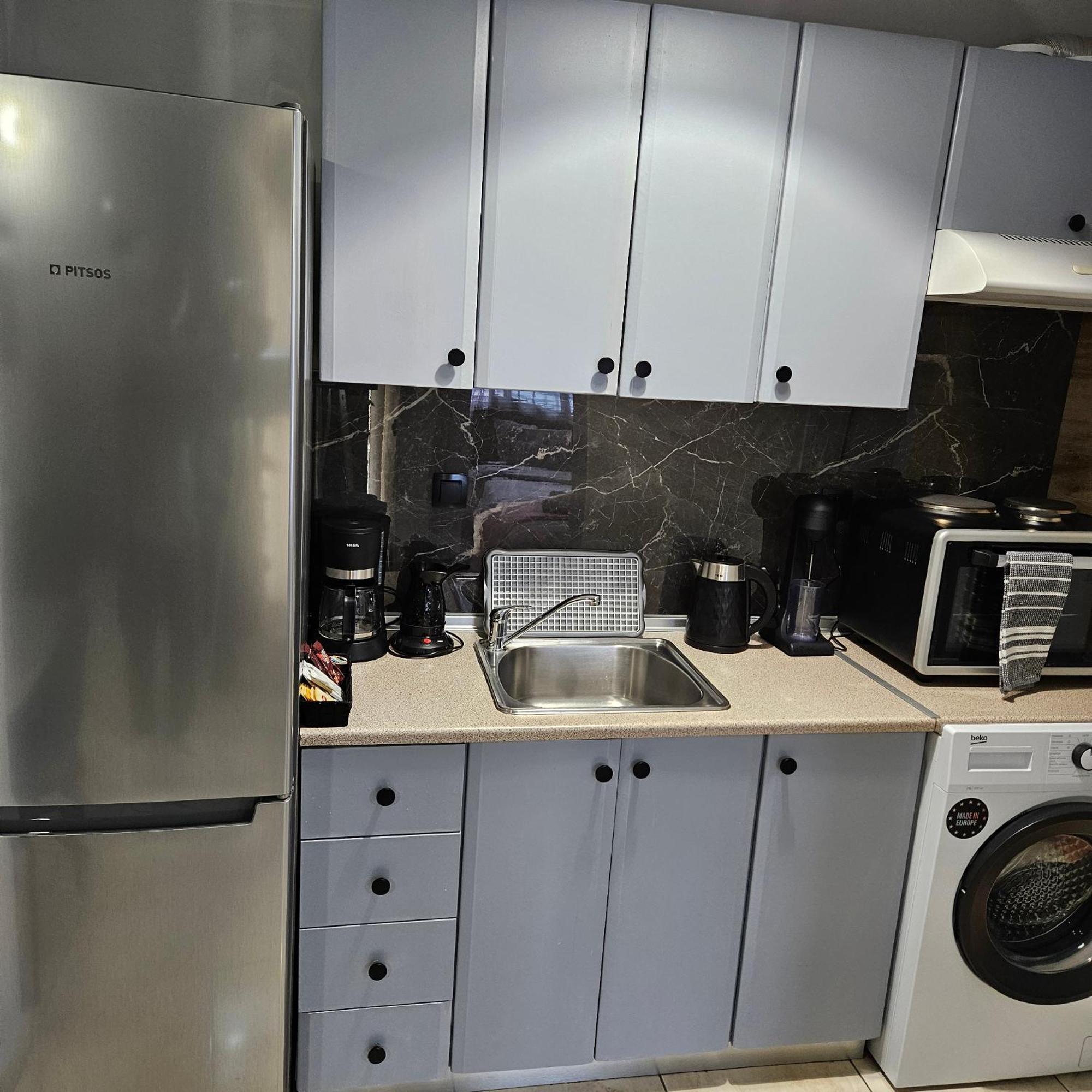 Central1modernapartmentfreeparking Apartment
