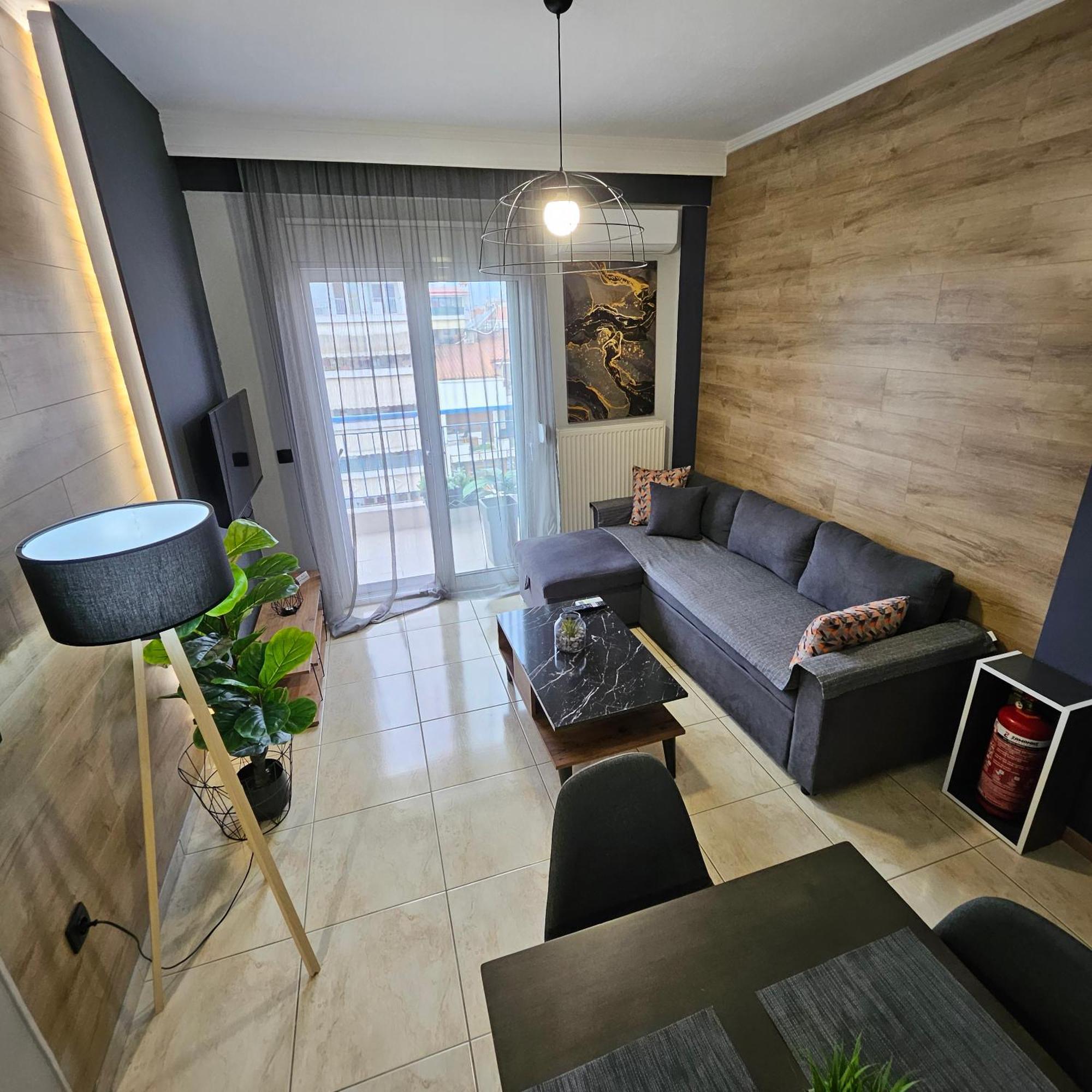 Central1modernapartmentfreeparking Apartment *